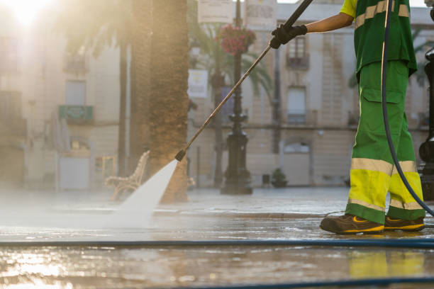 Best Parking Lot and Garage Cleaning  in Lindstrom, MN