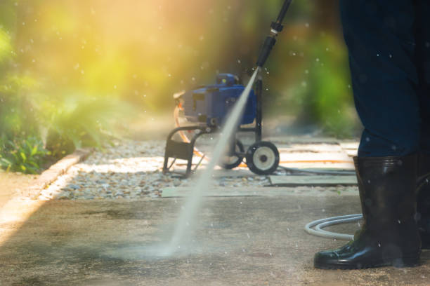 Best Gas Station Cleaning  in Lindstrom, MN